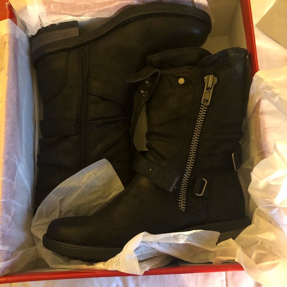 Black ankle boots - Picture 1 of 5